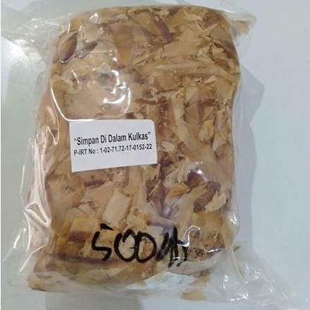 

Katsuobushi Serut Ikan Cakalang Asap 500 Gr - Bonito Flakes - Shaved Bonito
