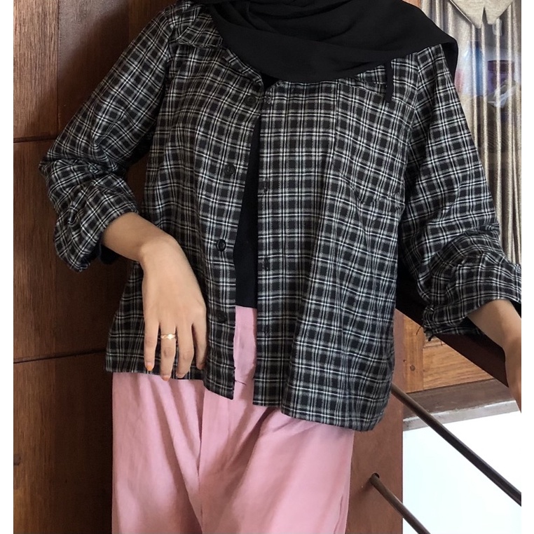 READY STOCK KEMEJA CROP TARTAN OUTER || CROP TARTAN SHIRT || OVERSIZE CROP TARTAN BY VITAFA