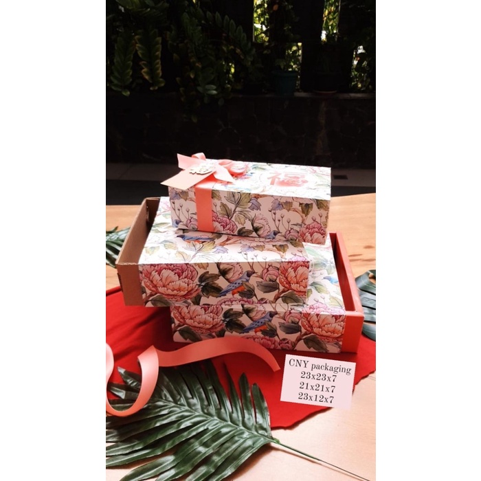 BOX CNY HAMPERS IMLEK 22x22x8