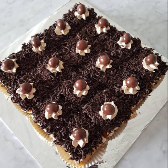 

SellycaCake Roti Tart kue Ulang tahun