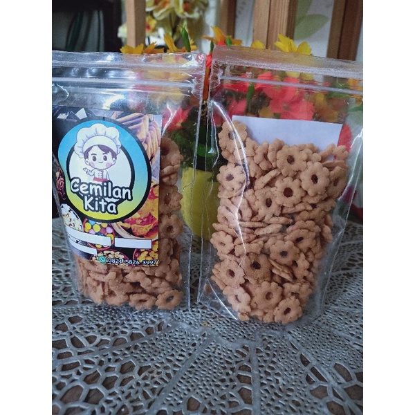 

Ajisan sakura / Cemilan / Snack kiloan / Cemilan gurih