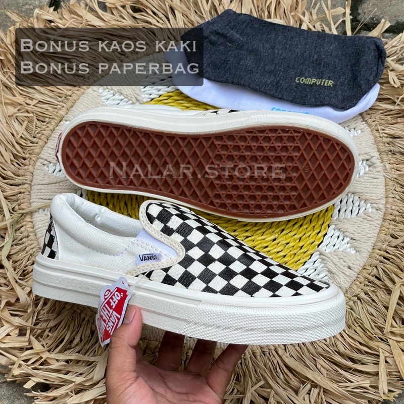 (GRATIS KAOS KAKI) 100% Real Pict Sepatu Vans Slip On Checkerboard