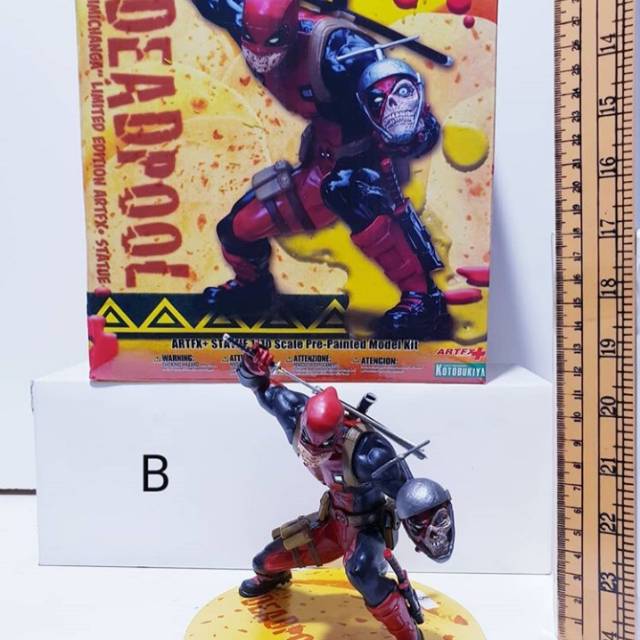 Deadpool figure kotobukiya box