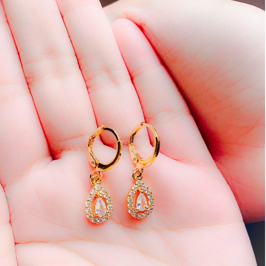 Anting Wanita Rintik Oval Baris Zirconia Gold