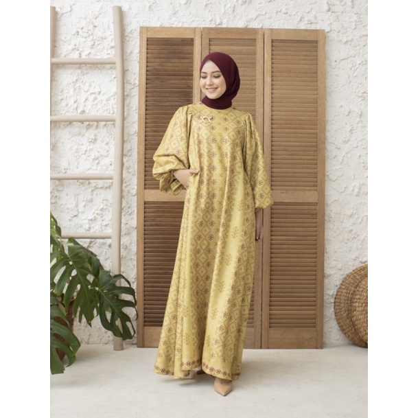 WEARING KLAMBY DAPHNE DRESS IN LEMON GRASS