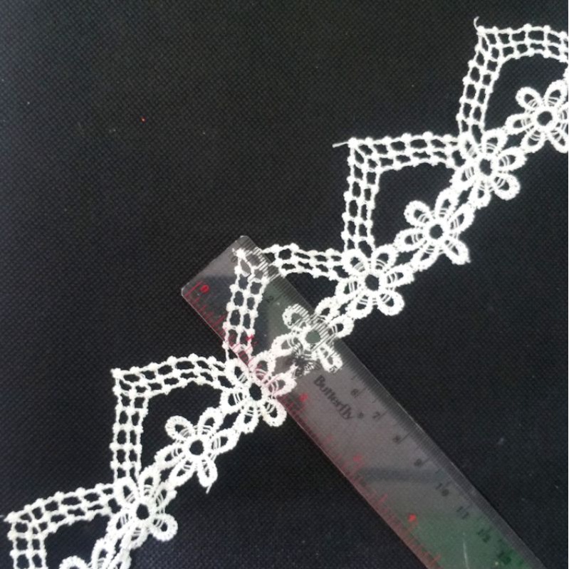 per meter,renda giper warna putih tulang lebar 5cm