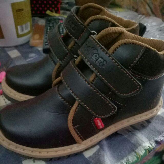  Sepatu  boot Anak laki2  warna tan model  perekat size 28 