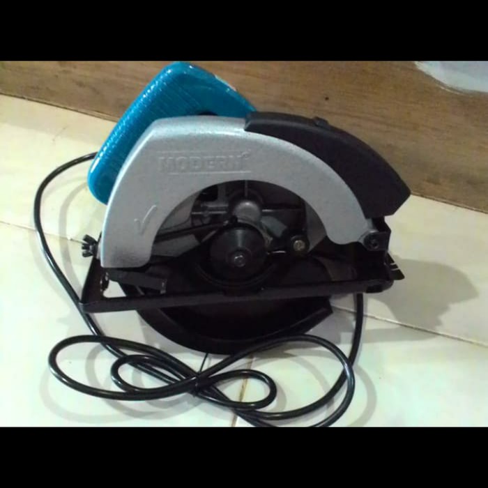 Circular Saw Modern / Gergaji Kayu Listrik 7inch Mod M2600L