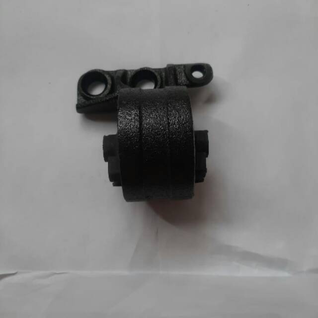 Engine mounting dudukan mesin kanan mazda 323 interplay