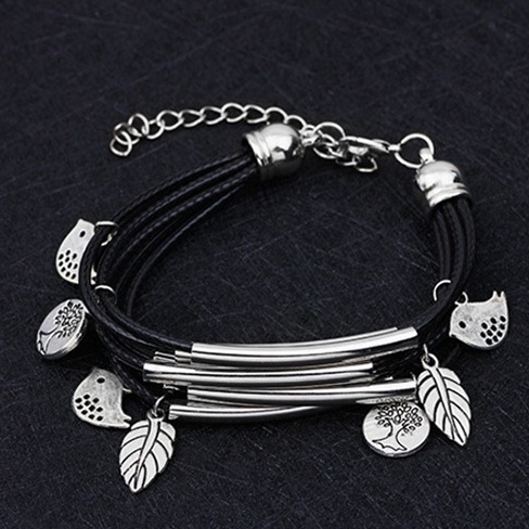 LRC Gelang TanganFashion Black Leaf Shape Decorated E62884