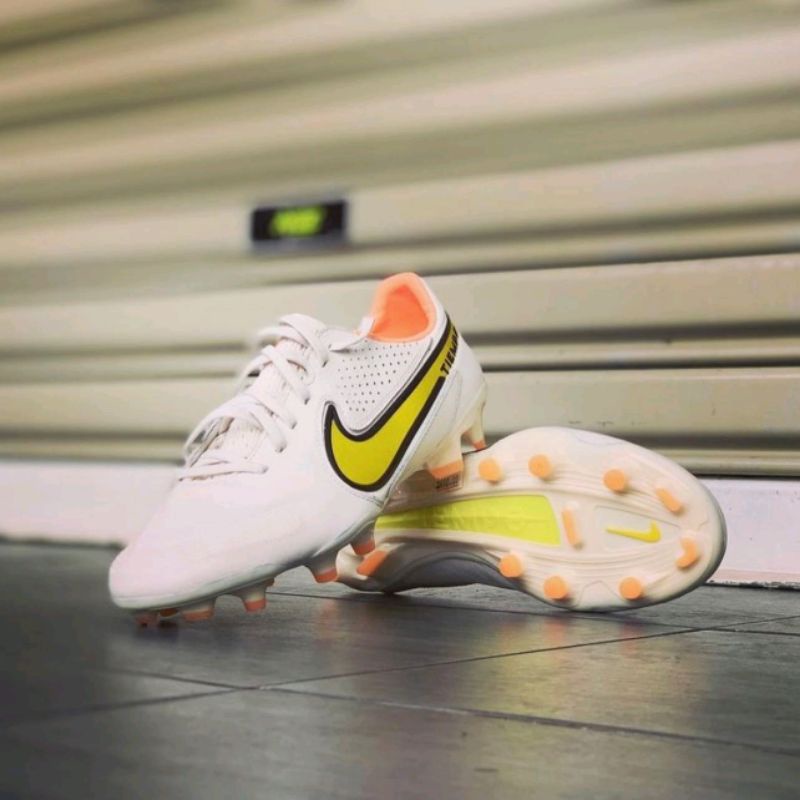 NIKE TIEMPO LEGEND 9 ACADEMY FG LUCENT PACK