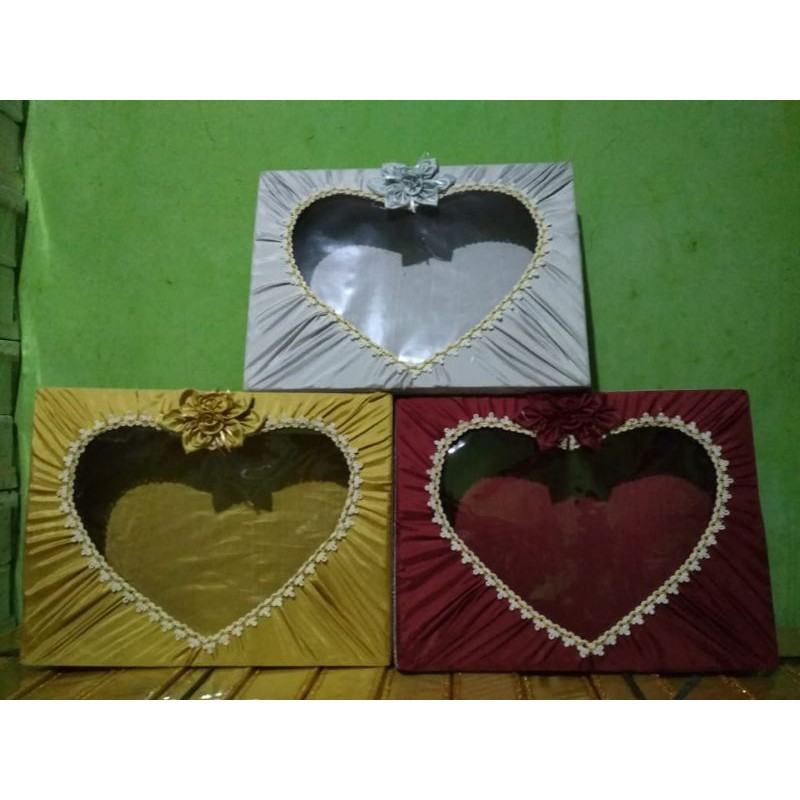 

Hantaran tempat sejadah dll kemas mika dan pakai pita motif