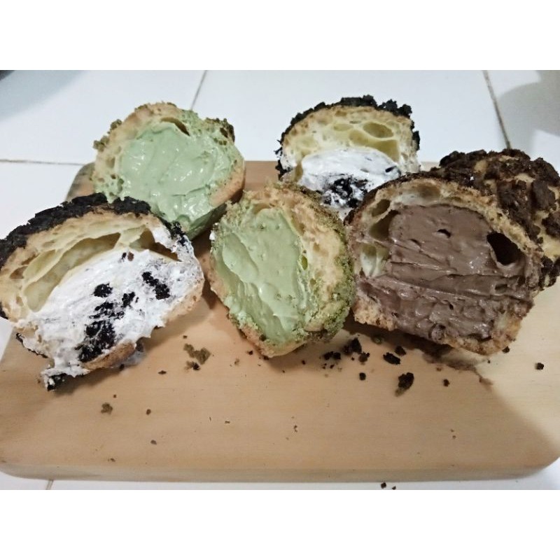 

choux au craquelin / kue sus cruncy