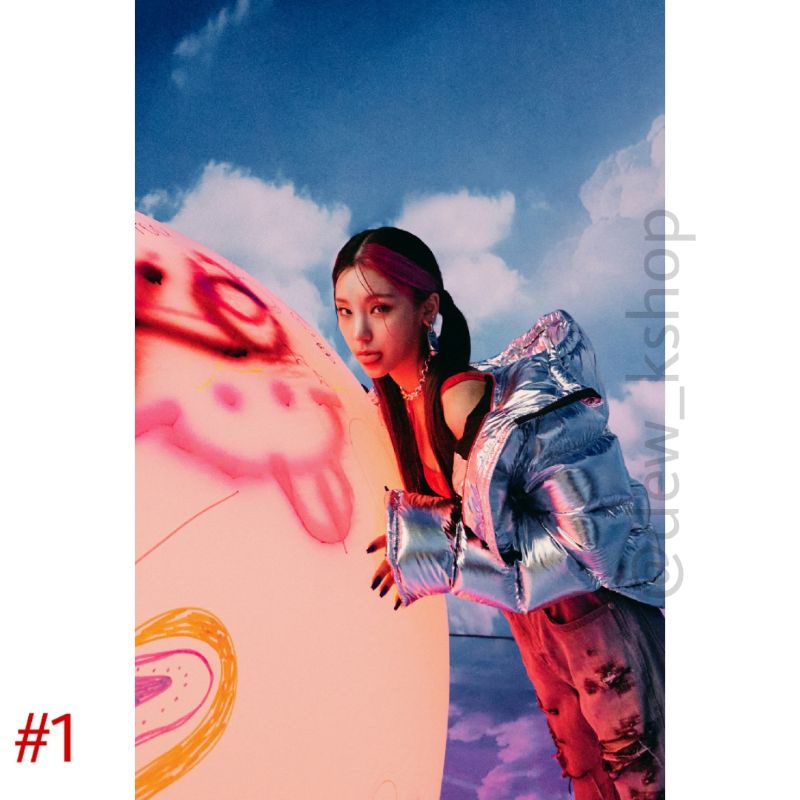 POSTER ITZY (YEJI) - "SWIPE" Concept Image <CRAZY IN LOVE>