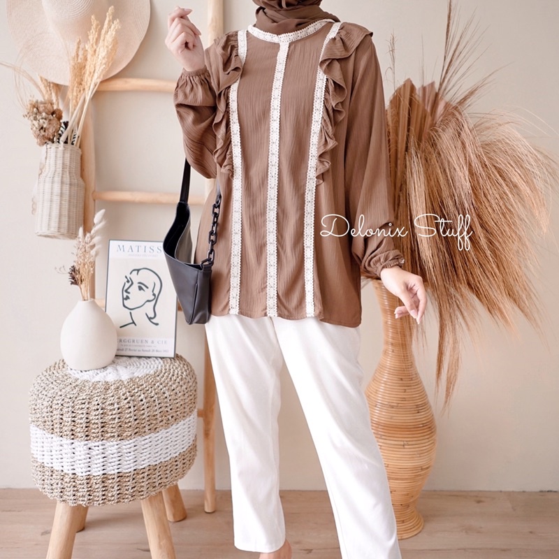 Delonix Lozza Crinkle Blouse Ruffle Raya