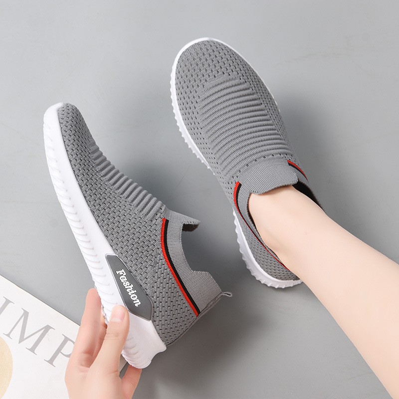 Sepatu  Slip On Wanita Import - Sepatu Santai Terbaru