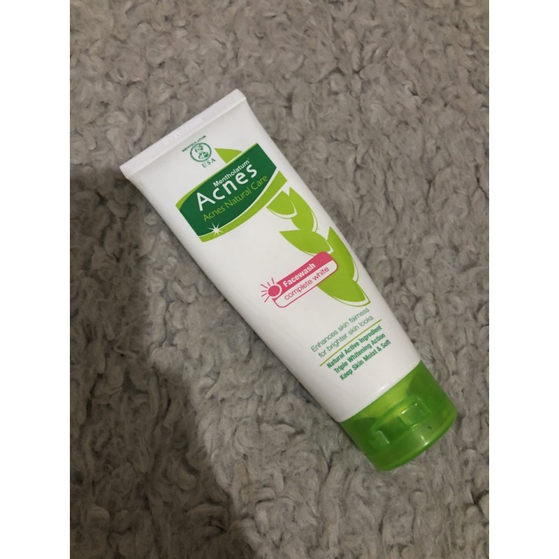 ACNES Complete White