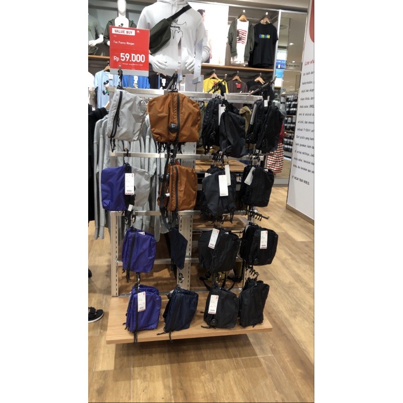 UNIQLO TAS FANNY RINGAN (PURPLE ONLY)