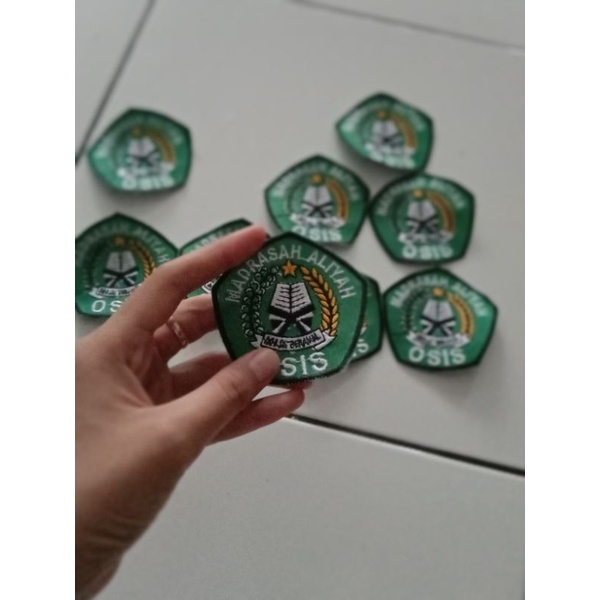 BORDIR LOGO OSIS MADRASAH ALIYAH
