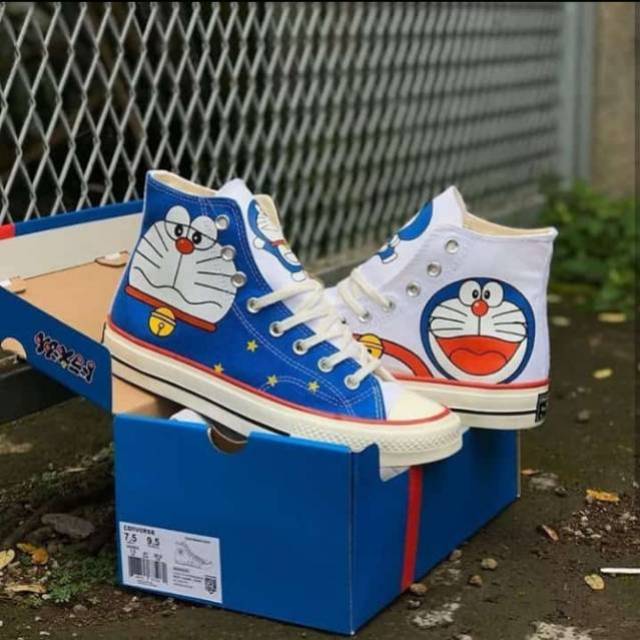Sepatu wanita Converse 70's Doraemon Premium