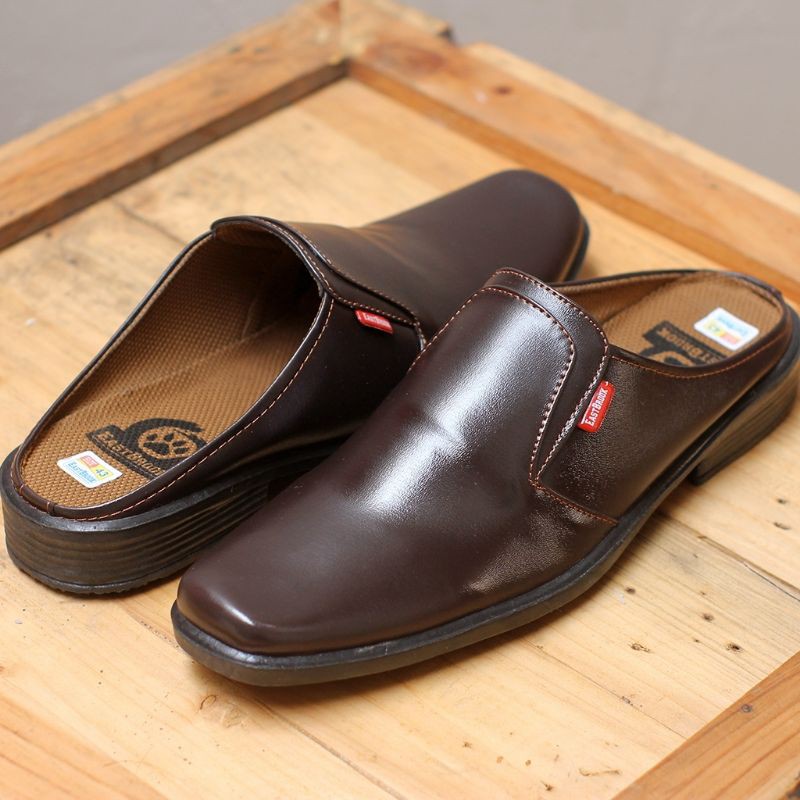 SLOP FAMOUS - EASTBROOK | Sepatu Slop Slip On Bustong Pria Casual Formal Kerja Original Murah