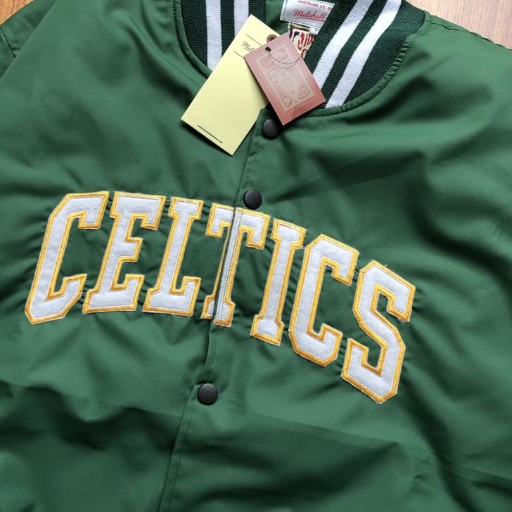 Harga Murah.. JAKET VARSITY CELTICS - TEXT HIJAU DAUN FULLTAG MIRROR JAKET BOMBER COAH VARSITY