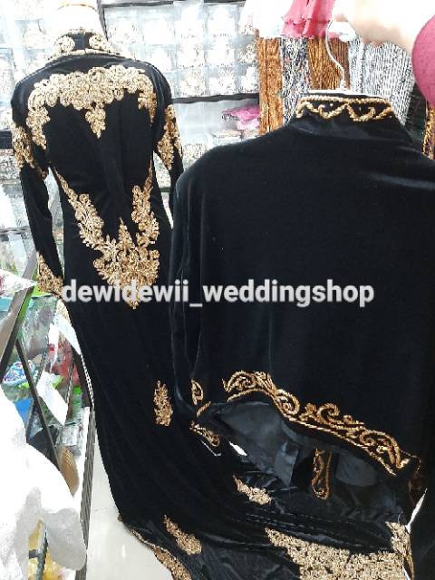 Sepasang Baju Pengantin JAWA, bahan bludru (BONUS 2 PASANG SELOP)