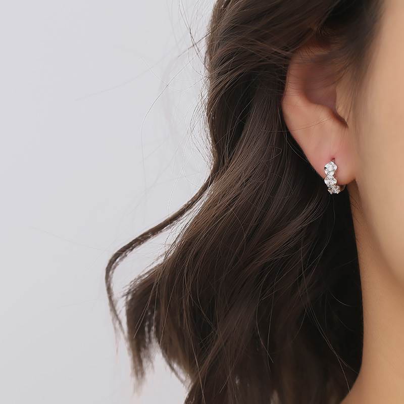 Roselife 1 Pasang Anting Bulat Sterling Silver 925 Hias Kristal / Zircon Gaya Simple Untuk Wanita