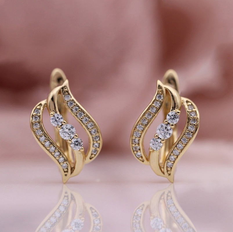 Anting Tusuk Gantung Wanita Desain Lingkaran Hollow Hias Zircon Warna Rose Gold Untuk Pesta Pernikahan