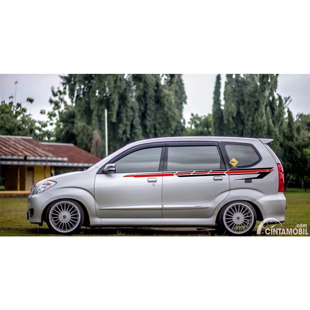 Stiker Striping List Mobil Xenia Stiker list Body Mobil Daihatsu Xenia Sigra Avanza Terbaru