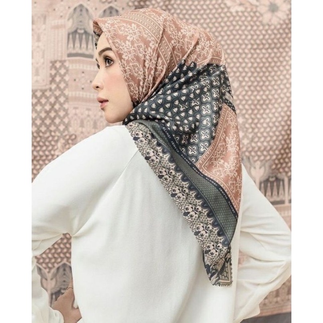 Julang Scarf by Wearing Klamby