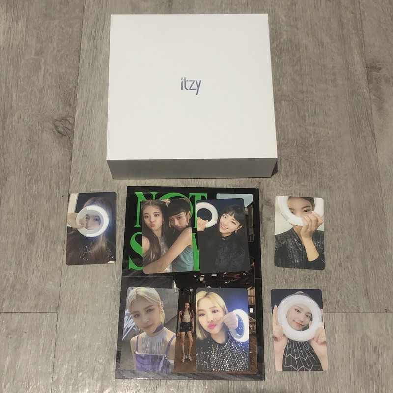 [ITZY] Photocard Not Shy Lightring Ryujin Yeji Lia Yuna Chaeryeong Unit Official - Soon ada Withfans