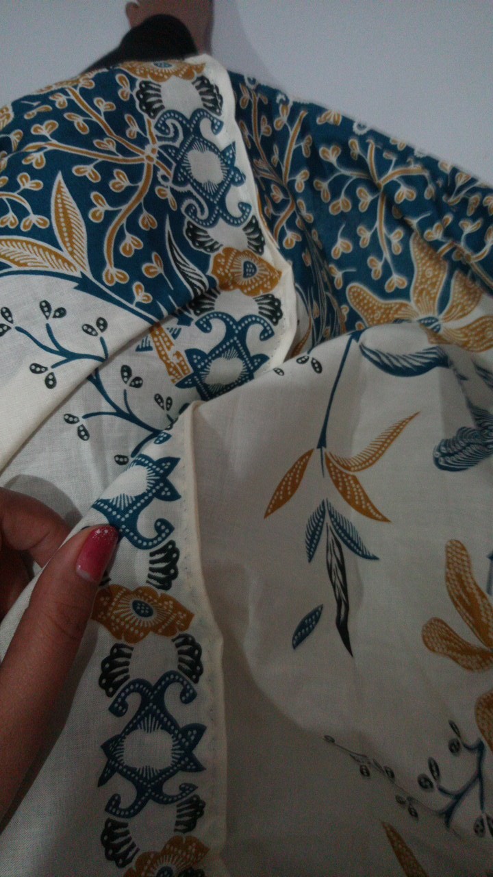 Grosir Terlaris Genes Jelita Tunic Navbor Yelbor Whitbor Creambor Tunik Batik Modern Hrb063