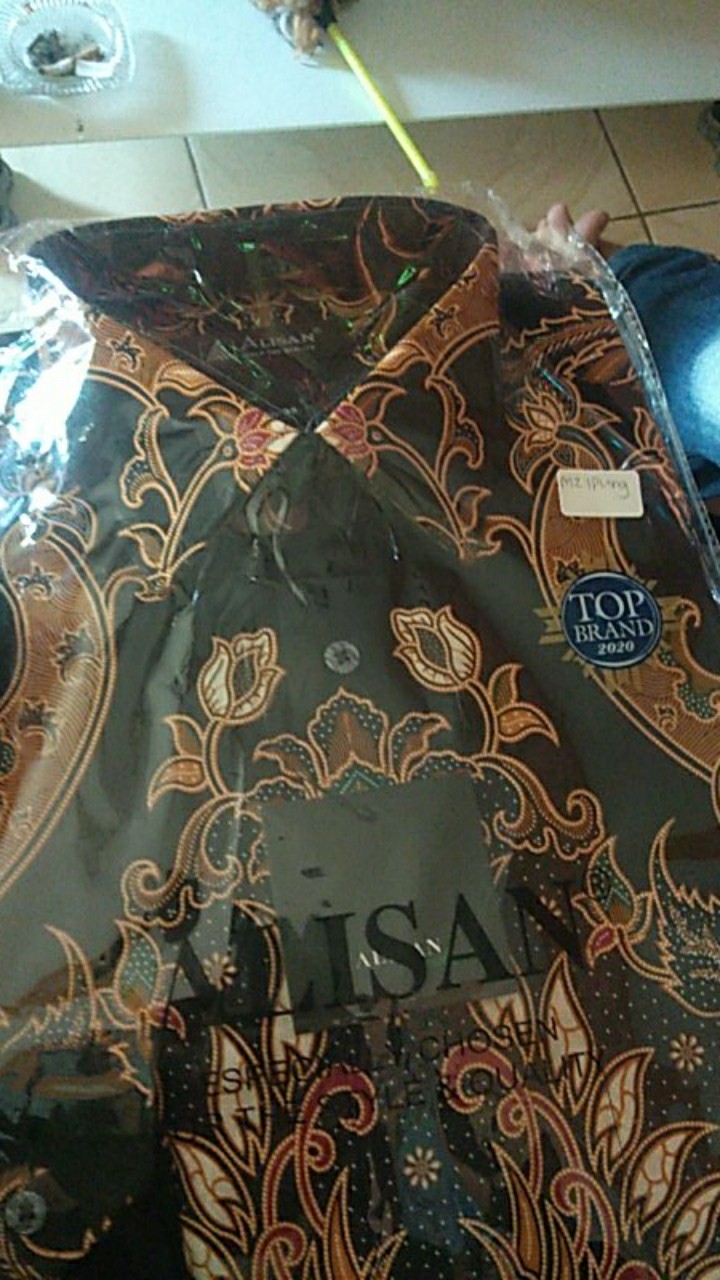 Alisan Kemeja Batik Panjang Reguler Coklat / Kuning Bunga Garuda Daun