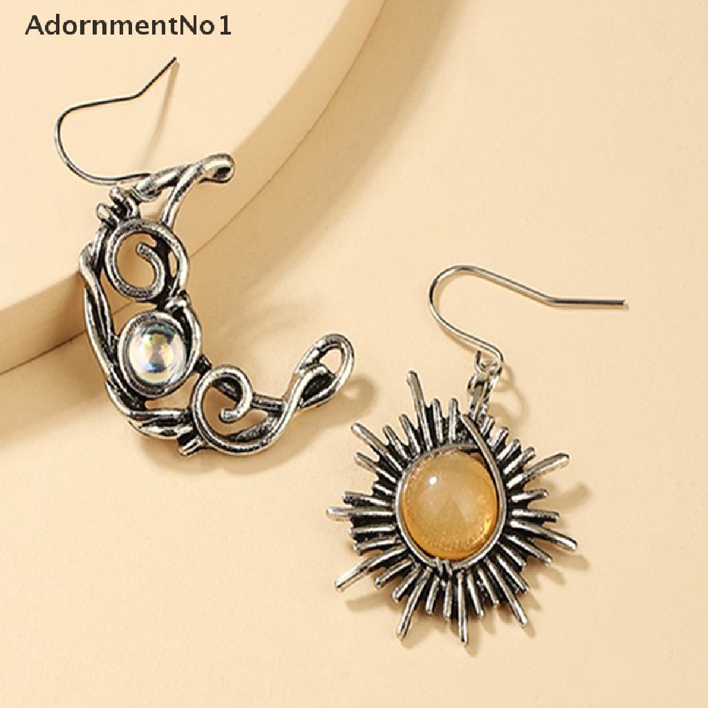 (AdornmentNo1) Anting Tusuk Gantung Asimetris Desain Matahari + Bulan Sabit Gaya Retro Untuk Wanita