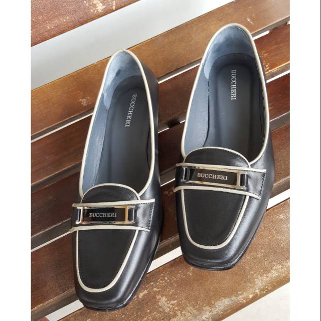  Sepatu  Wanita Buccheri Terbaru 