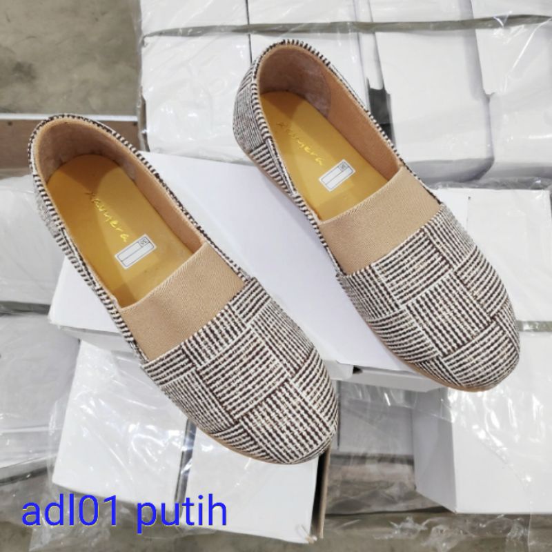 Borneo Sepatu Wanita Flats ADL01 Bahan Kanvas Tebal by Xavyera