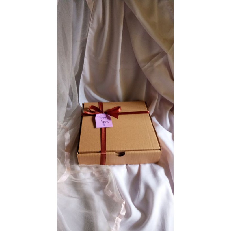 Hampers hijab bella Square