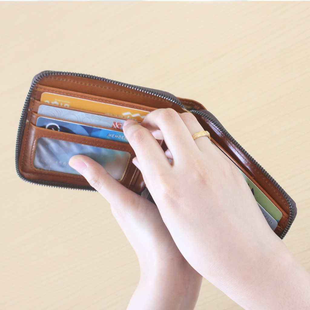 Dompet Pria Model Pendek Lipat Bahan Kulit Sapi Asli dengan Resleting+Holder Kartu - D005