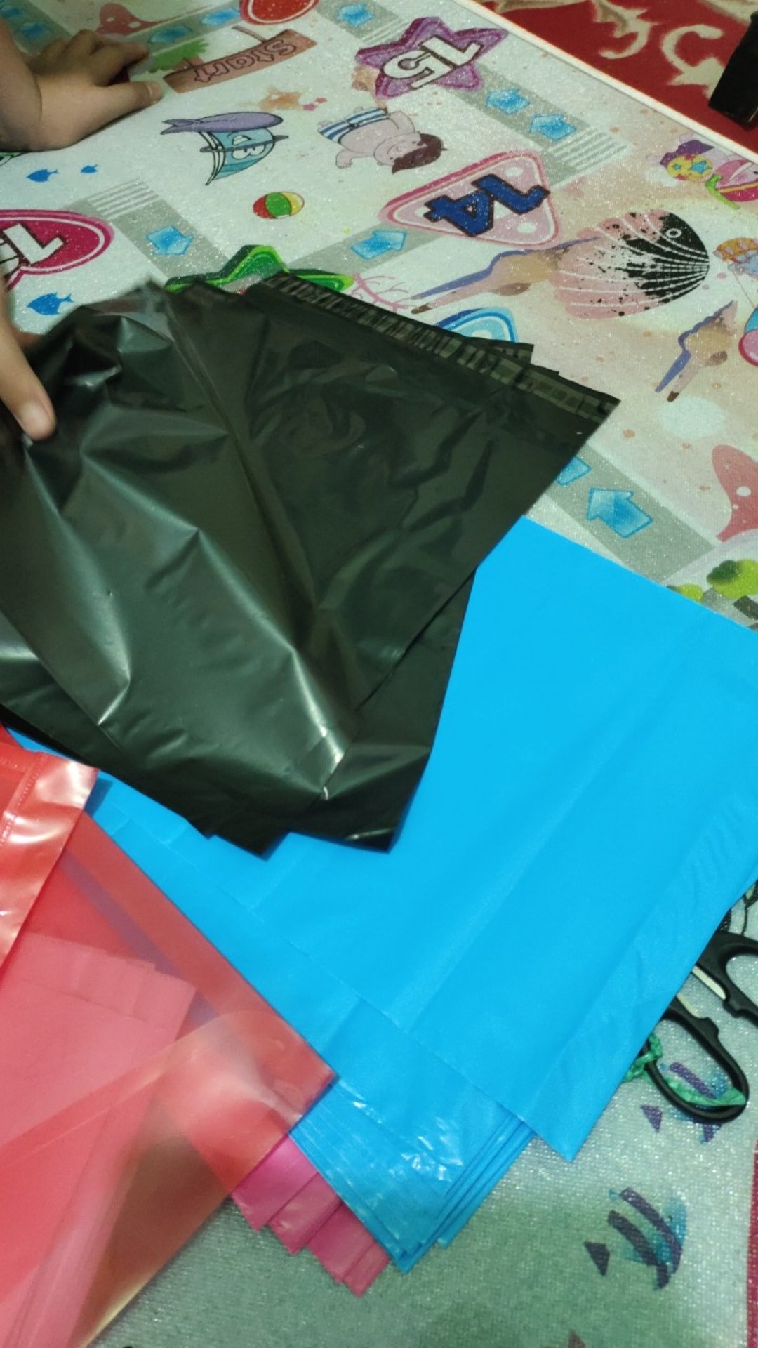Plastik Packing Polymailer Hitam, Biru Langit, Orange Ukuran 17x30, 20x30, 25x35, 28x42, Dan 35x45
