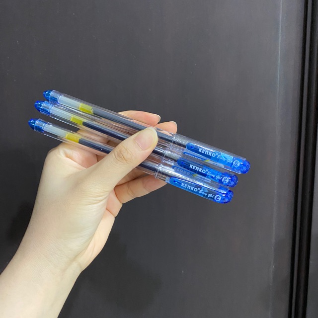 

Kenko Easy Gel 0.5 mm Ready stock makassar ecer pulpen biru blue
