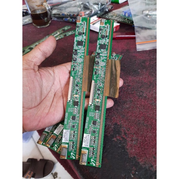 ticon - tikon panel toshiba 32pb2 32hv10 32HD05S4LV0.0