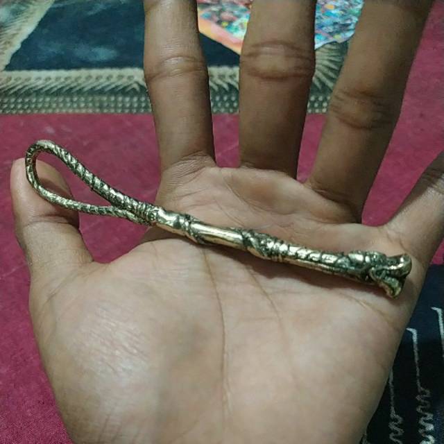 Pusaka cemeti naga mini