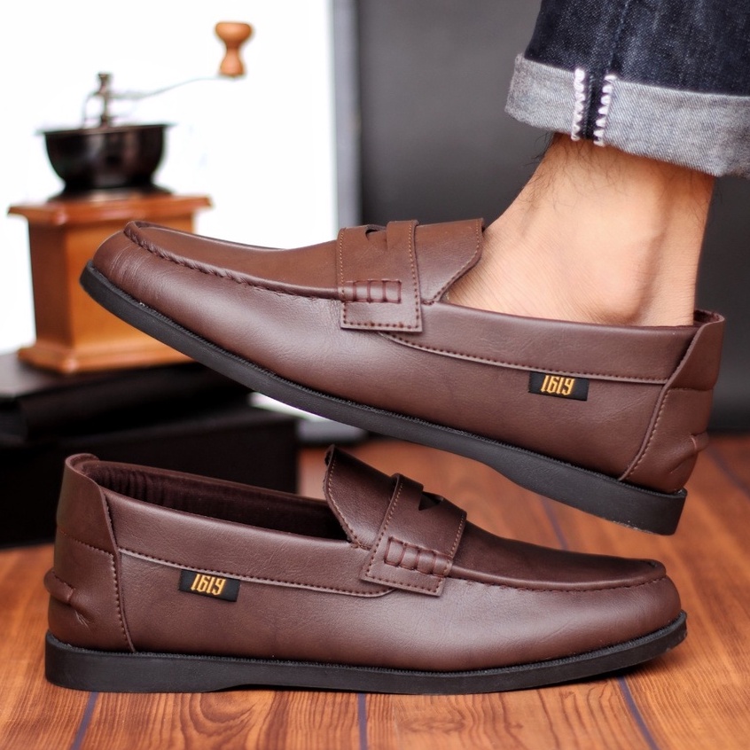 BRUCE|Sepatu Formal Pria Pantofel Hitam Kulit Syintetik Fashion Simple Trendy Kekinian Original Brand Main Gaya Kondangan Laki Laki