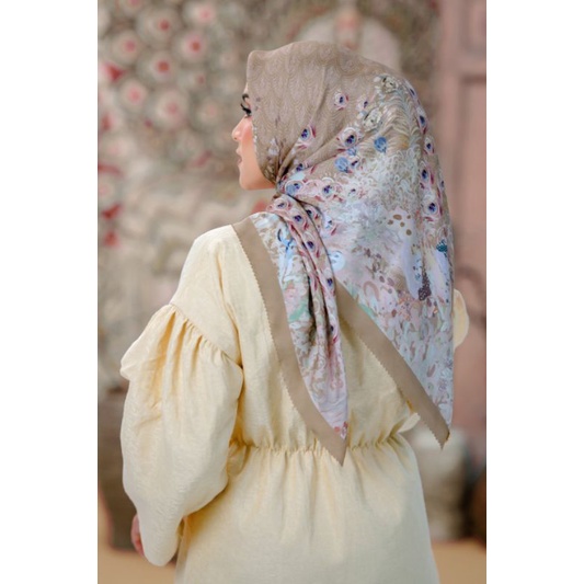 The Ederra Satin Mojave