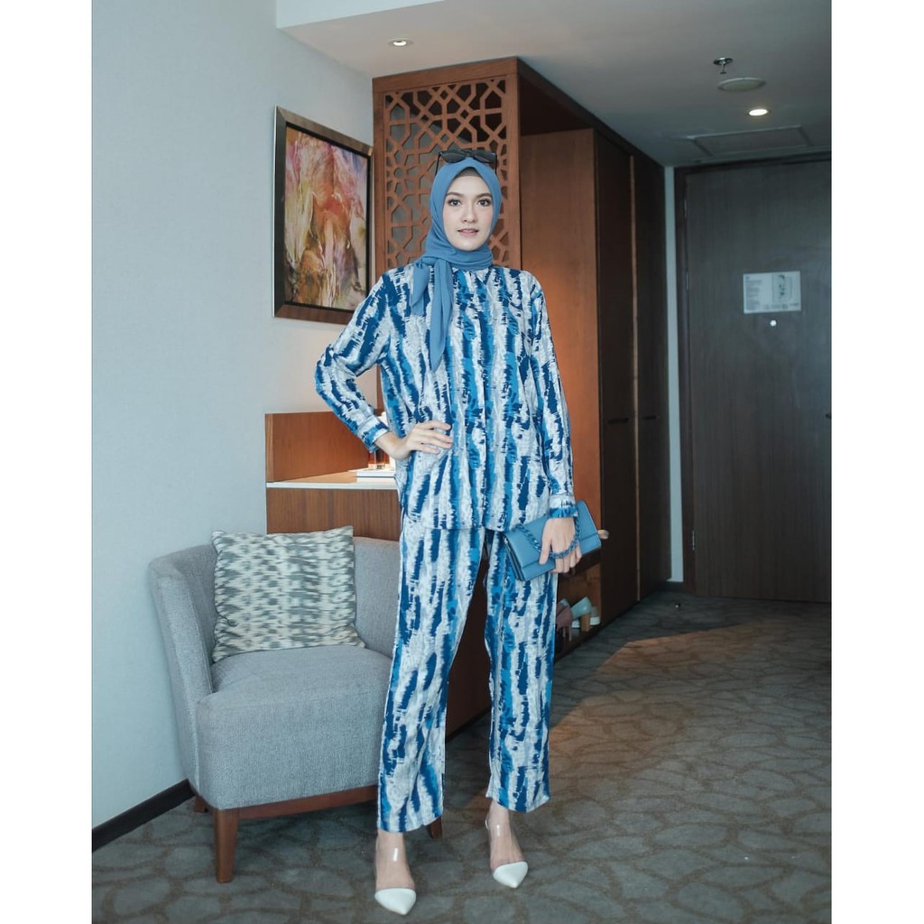 NADA SET//EYBERLI.ID