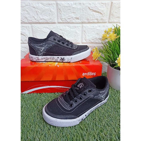 sepatu sekolah ardiles