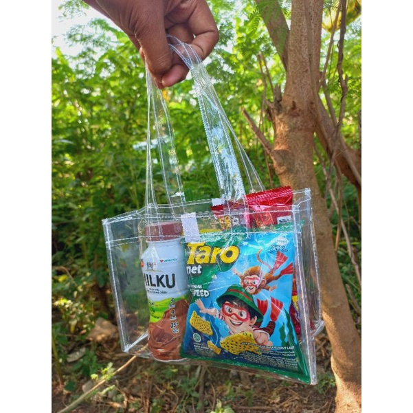 

Tas Mika Transparan / Tote bag Hampers Mika 20×10×15 (Tas mini ABC)