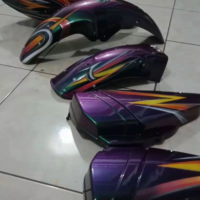 

CAT BUNGLON SPESIAL COLOUR