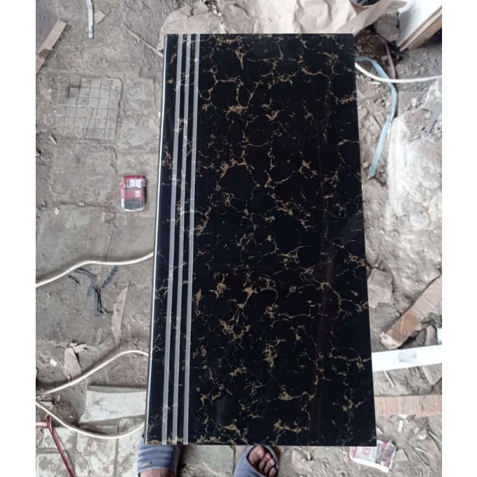 granit tangga gloay 30x60 20x60